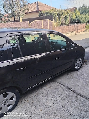 Opel Zafira B din 2011  - imagine 8