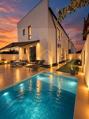 Vilă individuală cu piscină încălzită | 5 camere | Grădină amenajată | - imagine 2