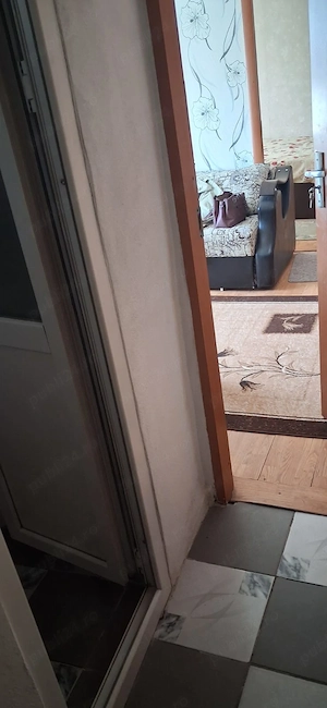 Vând apartament 2 camere str. Slt. Gheorghe Bărboi  - imagine 2