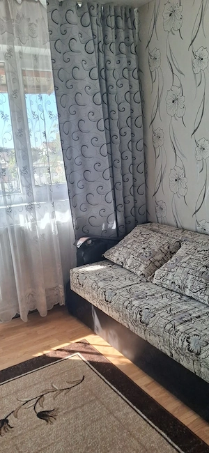 Vând apartament 2 camere str. Slt. Gheorghe Bărboi  - imagine 3