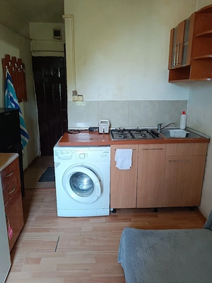 proprieter garsoniera Girocului 150 euro - imagine 2