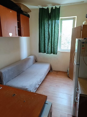 proprieter garsoniera Girocului 150 euro - imagine 10