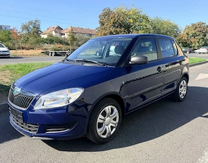 Skoda Fabia 2011,1,2 benzina clasic,125.000 km,CARTE SERVICE! - imagine 1