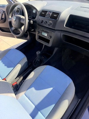 Skoda Fabia 2011,1,2 benzina clasic,125.000 km,CARTE SERVICE! - imagine 8