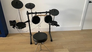 Tobe electronice Alesis 