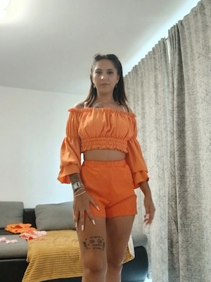 buna ma numesc Maya 