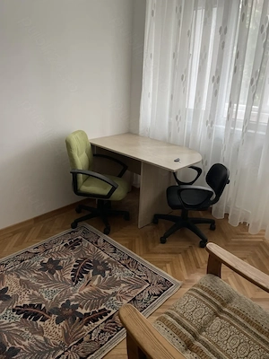 Închiriez apartament 3 camere semidecomandat  - imagine 2