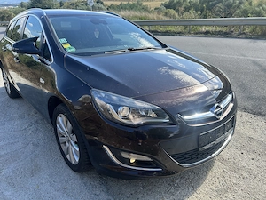 Dezmembram Opel Astra J 2.0