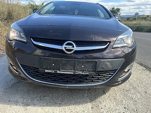 Dezmembram Opel Astra J 2.0 - imagine 5