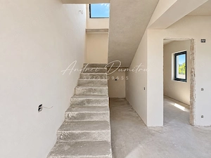 Casă individuală 4 camere, teren 370 mp și dublu front stradal   Comuna Berceni - imagine 7