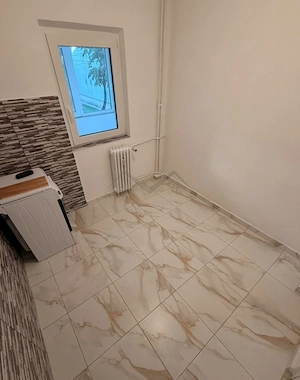 Apartament 2 camere decomandat Nicolina - imagine 7