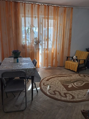 Propietar ,vand apartament cu 3 camera ,decomandat ,semi-mobilat si utilat  - imagine 9