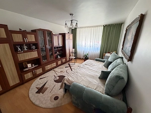 Apartament 2 camere, decomandat - zona Cetate - imagine 9
