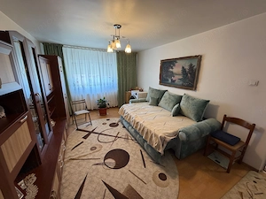 Apartament 2 camere, decomandat - zona Cetate - imagine 2