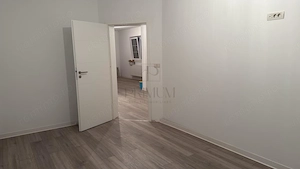 Sag- teren generos- dormitor cu baie proprie - imagine 10