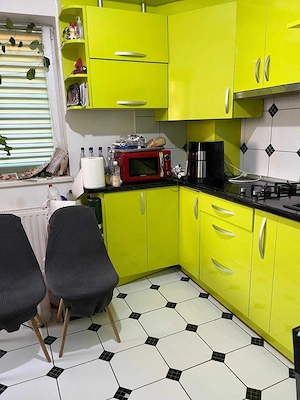 Apartament de vanzare cu etaj