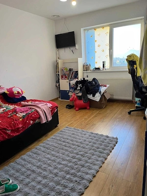Apartament de vanzare cu etaj - imagine 3