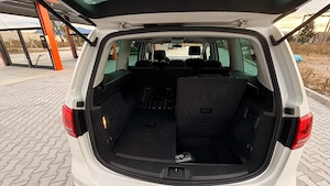 Volkswagen Sharan 2.0 140cp 7 locuri - imagine 9