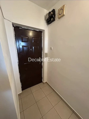 Metrou 1 Decembrie - Apartament 2 camere decomandat, spatios, stradal - imagine 3
