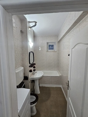 Proprietar | Închiriez apartament 2 camere DECOMANDAT, 72 mp, etaj. 2, CENTRALĂ PROPRIE - imagine 5