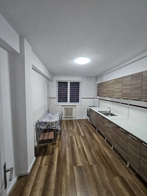 Proprietar | Închiriez apartament 2 camere DECOMANDAT, 72 mp, etaj. 2, CENTRALĂ PROPRIE - imagine 8