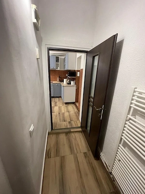 Vand apartament 2 camere - imagine 6