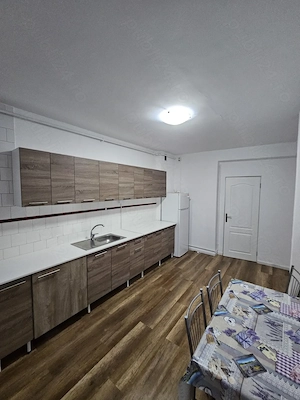 Proprietar | Închiriez apartament 2 camere DECOMANDAT, 72 mp, etaj. 2, CENTRALĂ PROPRIE - imagine 6