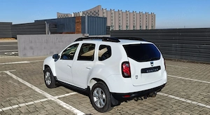  Dacia Duster 1,5 dci 4x4 2017, euro 6, impecabil, dotari UNICAT, factura, 172.000 km - imagine 2