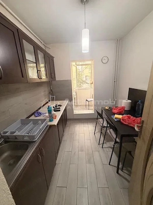 2 - camere - zona 9 Mai -Marasesti- decomandat - total mobilat si utilat - imagine 3