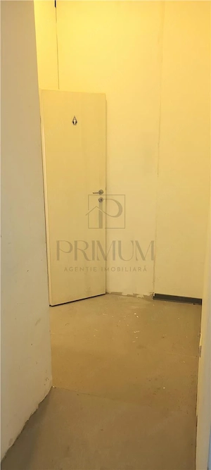 Spatiu comercial cu intrare din strada si vitrina - Ultracentral - imagine 3