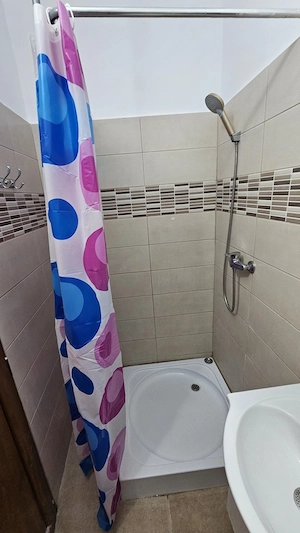 Închiriez cameră de cămin - imagine 5
