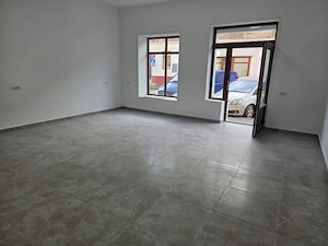 Spatiu comercial 3 camere zona Central Sibiu - imagine 2