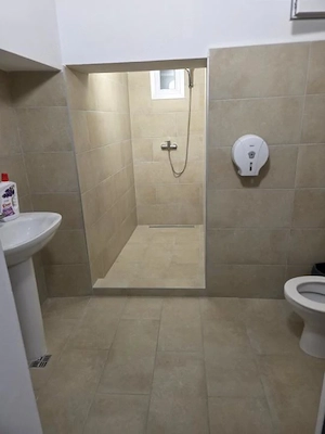 Spatiu comercial 3 camere zona Central Sibiu - imagine 4
