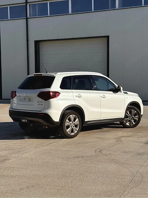 Suzuki Vitara 2023 1.4 AllGrip 4x4 Hybrid MHEV | 129 CP - imagine 4