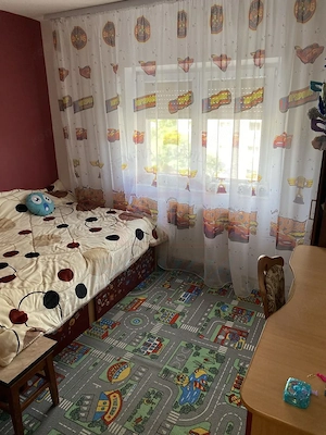 550 Euro inchiriere apartament cu 3 camere, etaj 3 din 8, zona peco BK - imagine 6