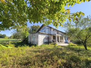 Casa duplex, 226 mp, 1600 mp teren, zona Prisacani - imagine 2