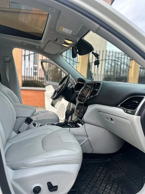 Jeep Cherokee Overland 2.2D 4x4, 2019, 91.000 km REALI, FĂRĂ ACCIDENTE - imagine 6