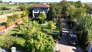 Casa 4 camere, 200 mp util, 1300 mp teren in proprietate, Sculeni - imagine 3