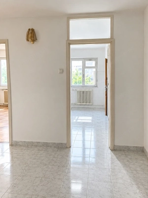 Apartament 3 camere Craiovei, fond nou, etaj 1 - imagine 4
