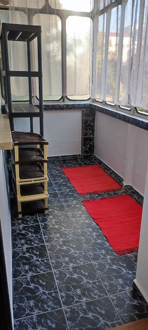 Apartament cu 2 camere decomandat de închiriat. - imagine 9