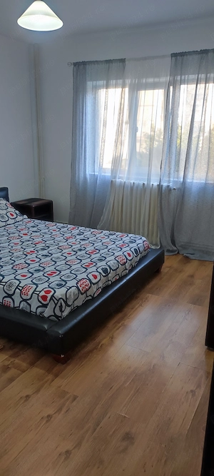 Apartament cu 2 camere decomandat de închiriat. - imagine 8