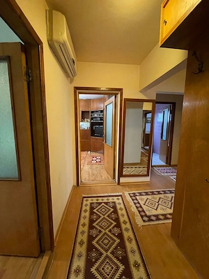 Se caută 1 fată sau 2 fete pentru un apartament cu 4 camere   86 mp - imagine 6