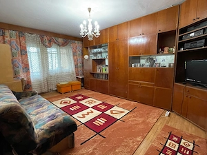 Se caută 1 fată sau 2 fete pentru un apartament cu 4 camere   86 mp - imagine 7