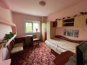 Se caută 1 fată sau 2 fete pentru un apartament cu 4 camere   86 mp - imagine 13
