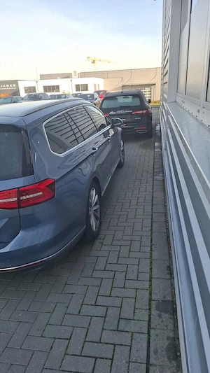 Volkswagen Passat  - imagine 2