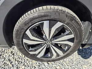 VW T-Cross 1.0 TSI Style M 6 trepte   2023 - imagine 9