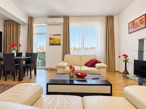 Apartament 2 camere cu vedere panoramică in zona Lunei-comision 0 - imagine 2
