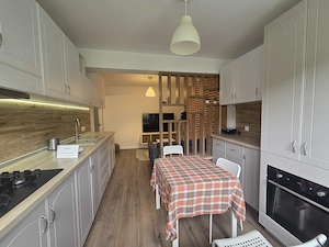 De vânzare apartament 3 camere zona Vivo - imagine 2