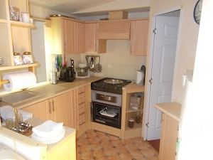 Casa mobila, teren proprietate, Sacalaz, 3 camere, 859mp teren - imagine 7