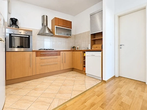 Apartament 2 camere cu vedere panoramică in zona Lunei-comision 0 - imagine 16